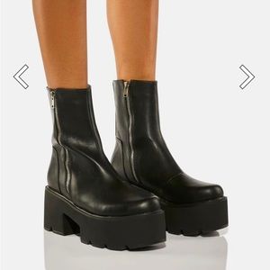 LA MODA PLATFORM “TELL ME LIES” BOOTS brand new never worn